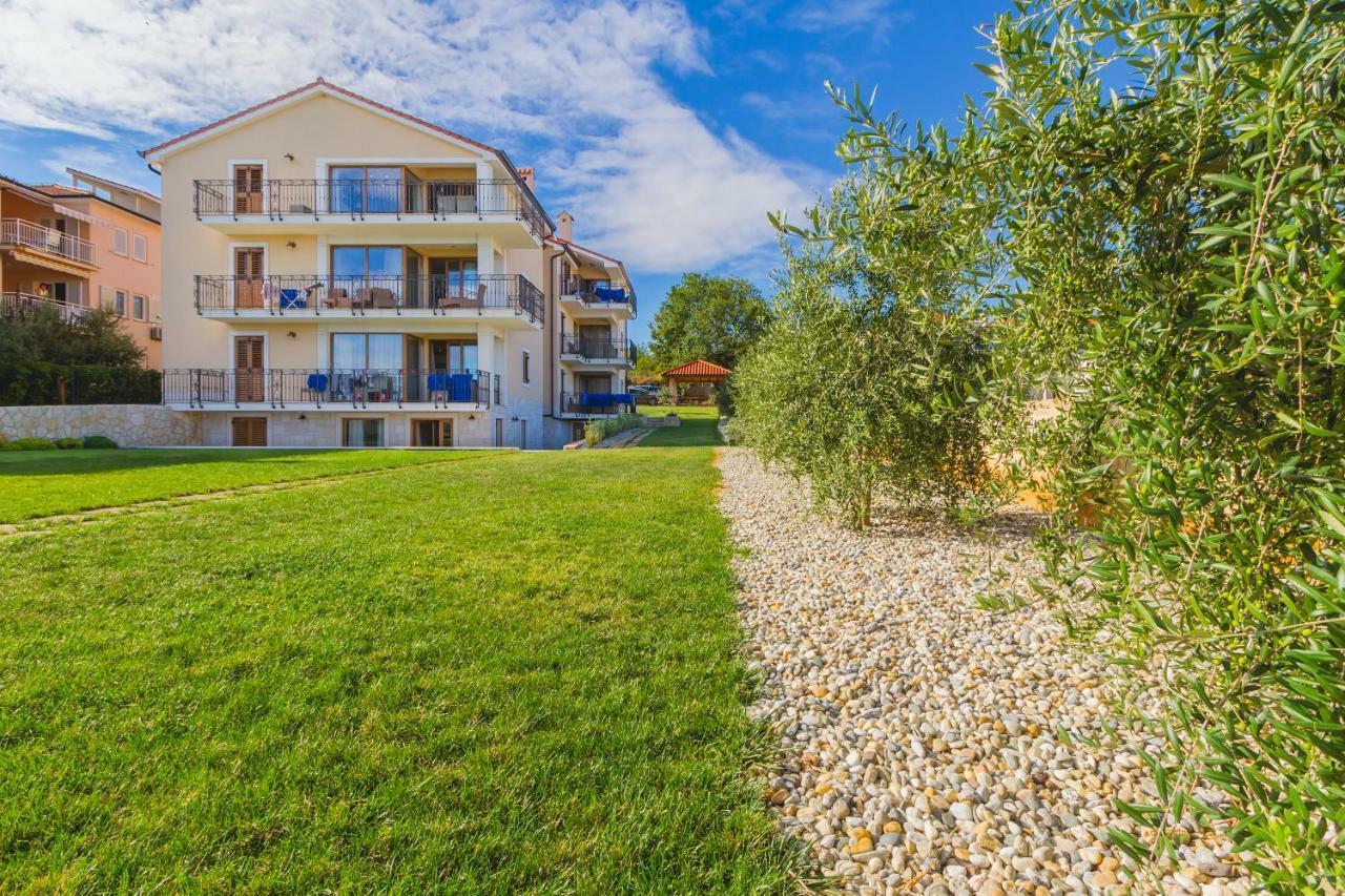 Luxury Apartments Villa Matea 1 Malinska Exterior photo