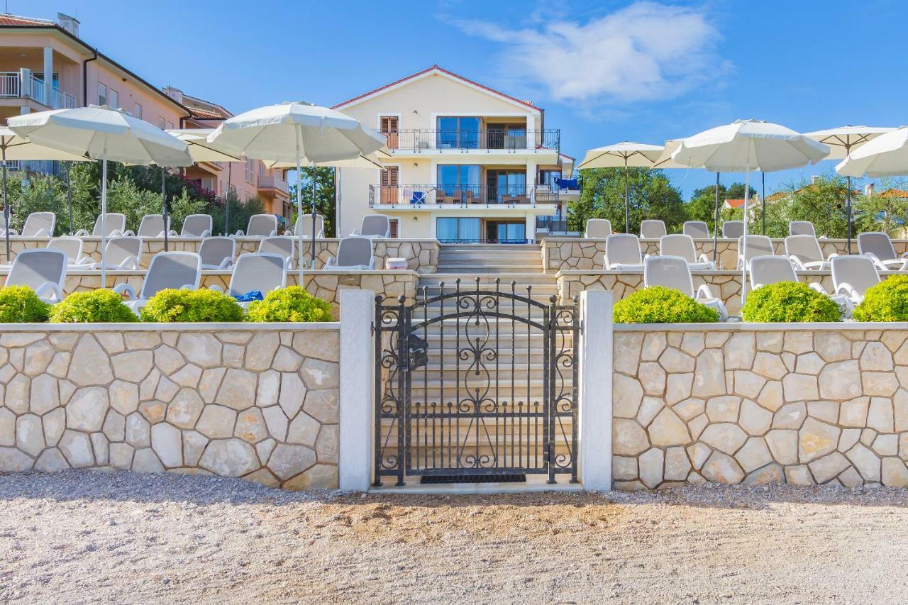 Luxury Apartments Villa Matea 1 Malinska Exterior photo